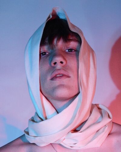  ,   Sasha, 22 ,   ,   