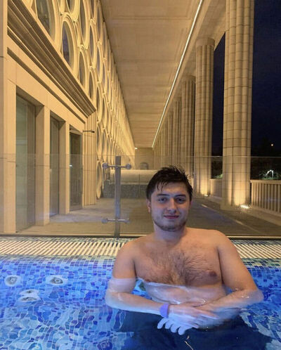  ,   Leon, 25 ,   ,   , 