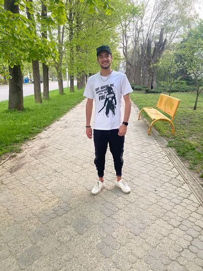  ,   Sultan, 24 ,   ,   