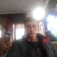  ,   Viktor, 33 ,   