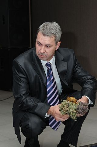  ,   Sasha, 54 ,   