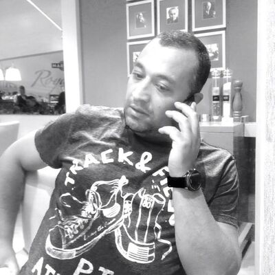  ,   Artur, 42 ,   ,   , c , 