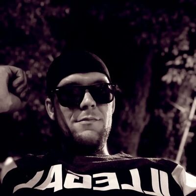  -,   Alexey, 33 ,   ,   , c 