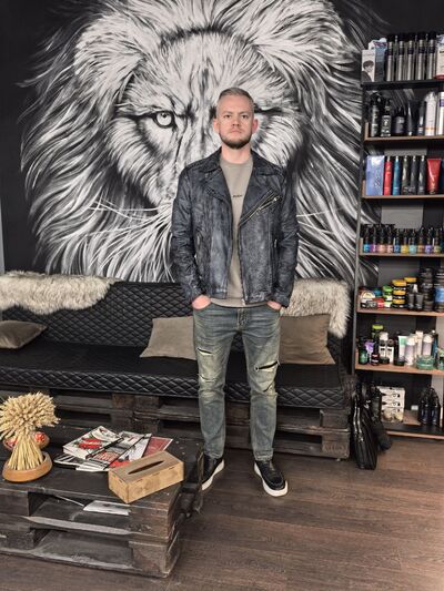  ,   Mikhail, 35 ,   ,   , c , 