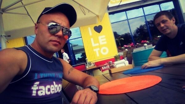  ,   Nik, 41 ,   c 