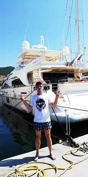  ,   Oleg, 41 ,   ,   , c , 