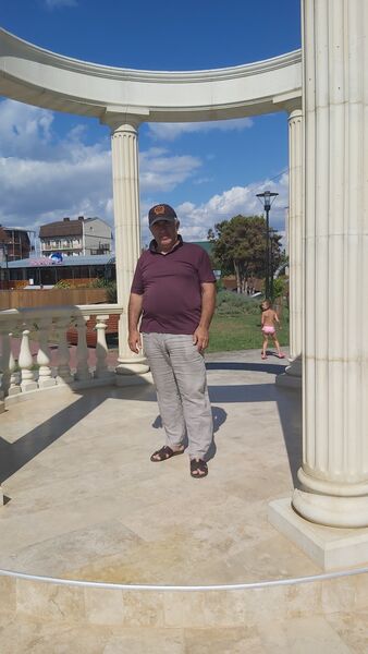  ,   Zahar, 53 ,   ,   