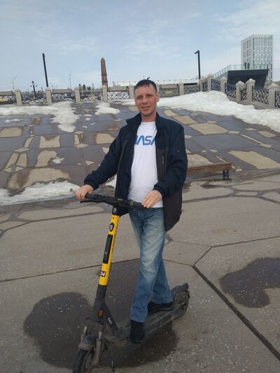  ,   Denis, 38 ,   ,   