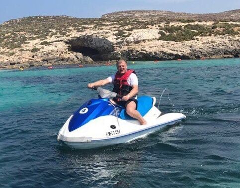  53035073  , 47 ,    -