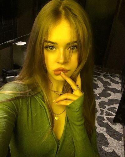  ,   Julia, 22 ,   ,   , 