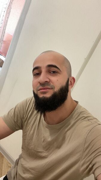  ,   Ali, 25 ,   
