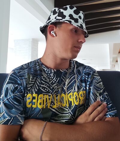  ,   Kirill, 21 ,   ,   