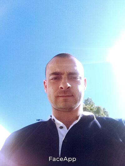  ,   Artem, 34 ,   ,   
