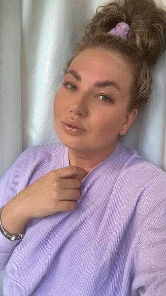  ,   Hanna, 32 ,   , 
