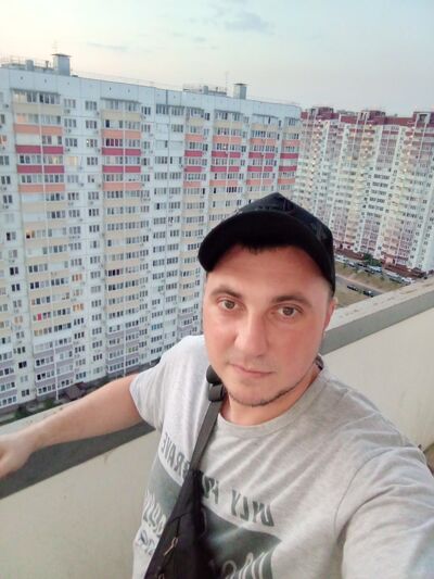  --,   Xander, 38 ,   ,   