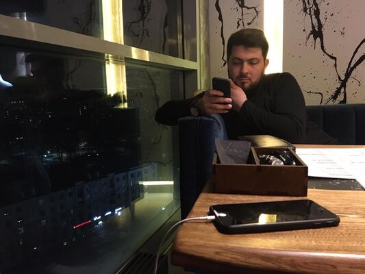  ,   Hayk, 28 ,   ,   , c , 
