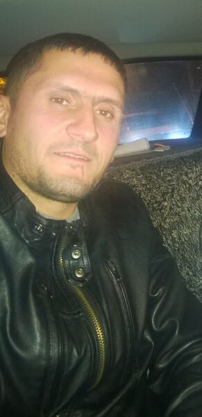  ,   Ali, 44 ,   