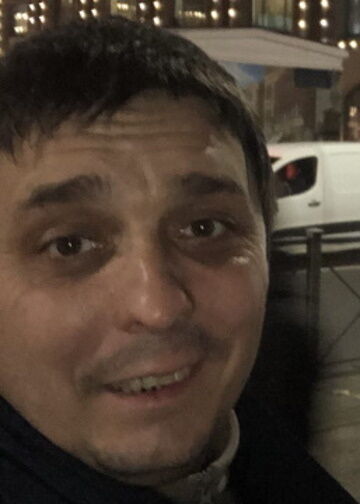  ,   Valentin, 44 ,   ,   