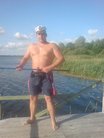  45257213  Jon, 45 ,    