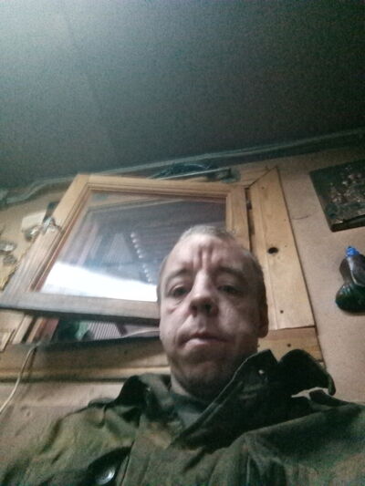  ,   Alecsei, 42 ,   