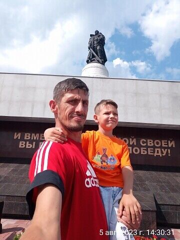  ,   Dmitrij, 42 ,   ,   