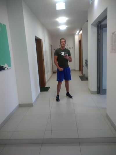  -,   Petro, 28 ,   ,   , c 