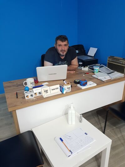  ,   Oktay, 44 ,   ,   , c , 