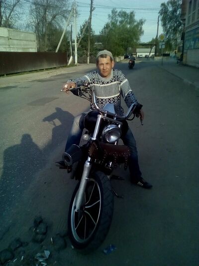  ,   Aleksei, 46 ,   c 