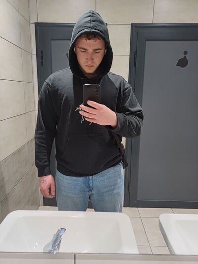  ,   Alexandru, 18 ,   ,   