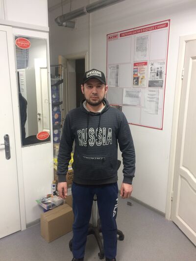  ,   Munir, 40 ,   ,   , c , 