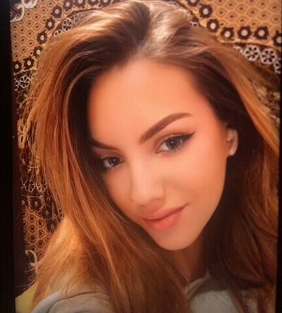  ,   Julia, 24 ,   ,   