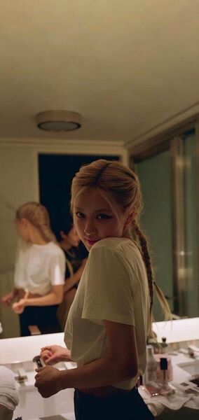  ,   Yoona, 25 ,   