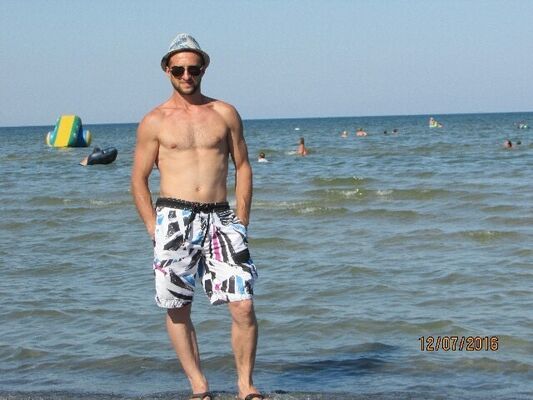  ,   Andrew, 44 ,   