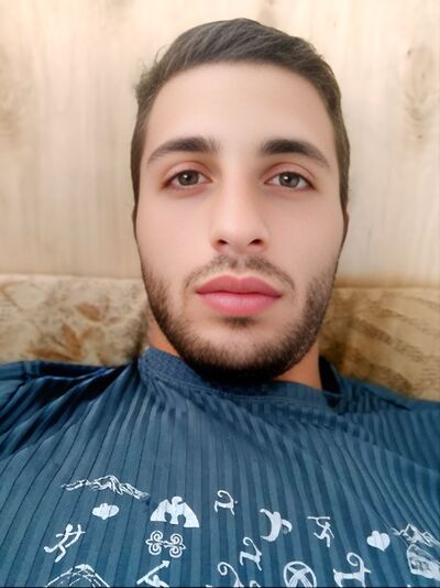  ,   Artur, 26 ,   ,   