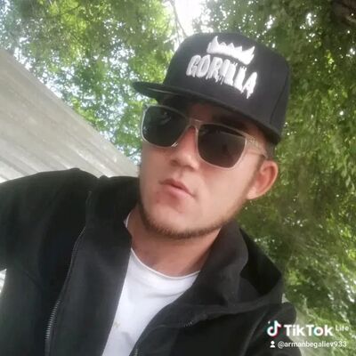  ,   Arman, 29 ,     , c , 