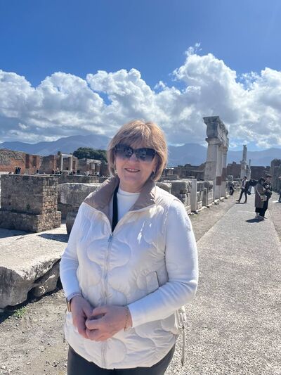  ,   Ludmila, 60 ,   ,   