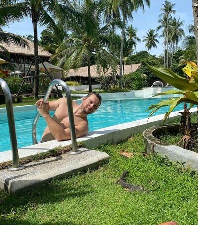  Phuket,   Roman, 42 ,   ,   