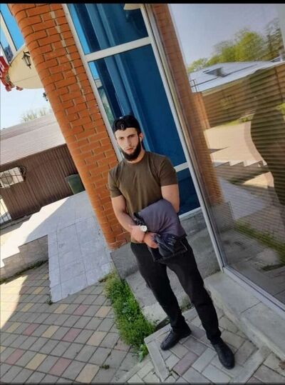  ,   Gegard, 29 ,   ,   