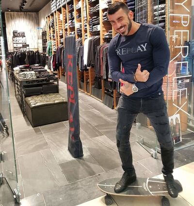  Holon,   Denis, 35 ,   ,   , c 