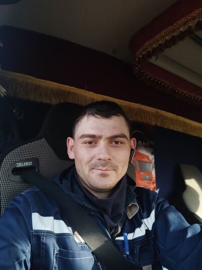  ,   Azik, 35 ,  