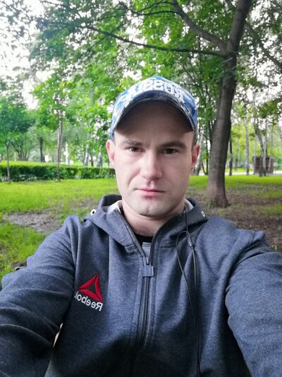  ,   Pavel, 32 ,   ,   