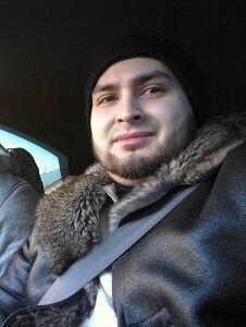  -,   Ali, 32 ,   