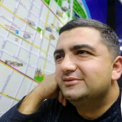  ,   Zviad, 39 ,   ,   