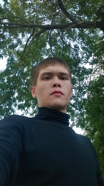  ,   Viktor, 31 ,   