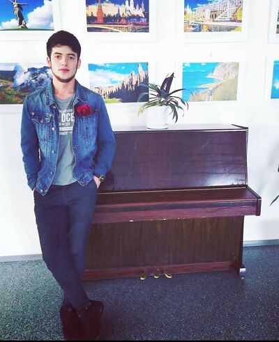 ,   Artur, 26 ,   ,   