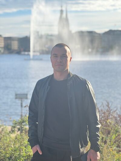  Apen,   Andrii, 26 ,   ,   