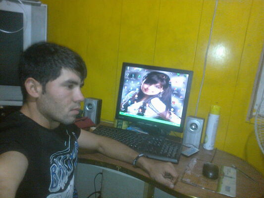  ,   Denis, 34 ,   