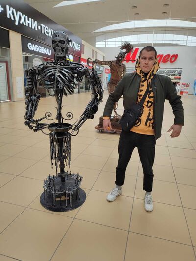  ,   Abdullox, 26 ,   c 