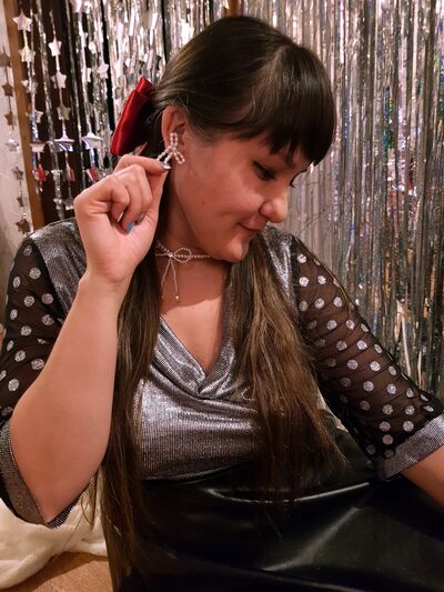  --,   Anna, 33 ,   ,   , c , 