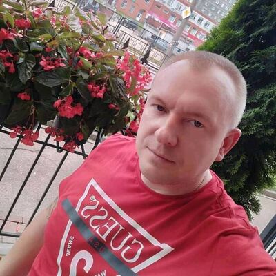  ,   Peter Parker, 52 ,   ,   , c 